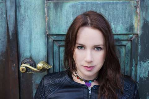 Eilera - Single "Angel Made Temptress"