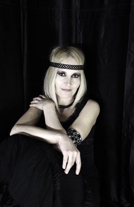 PAVLA MIKULASOVA - von Melancholie und Wassergeistern - ein Interview